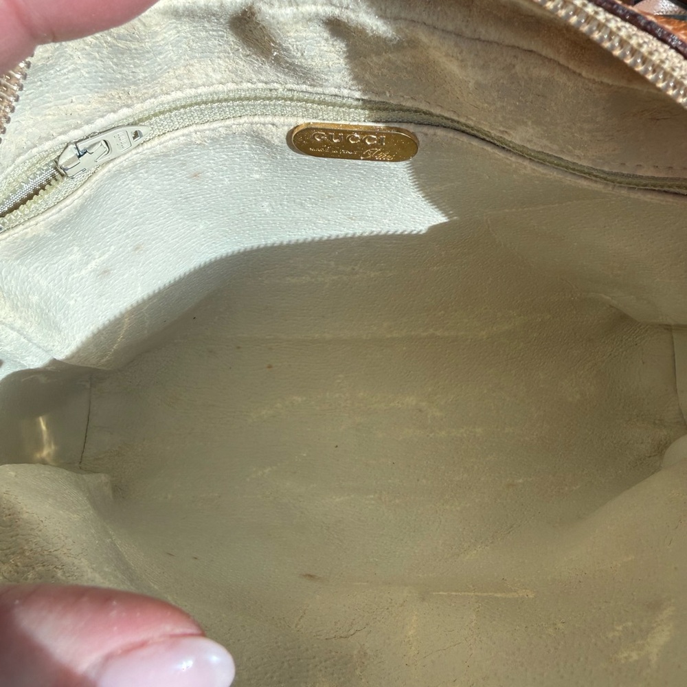 EUC Gucci Plus  Monogram crossbody bag - Picture 8 of 8